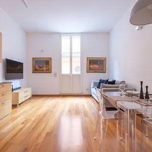 Apartamento D'azeglio & Galluzzi, Bolonia